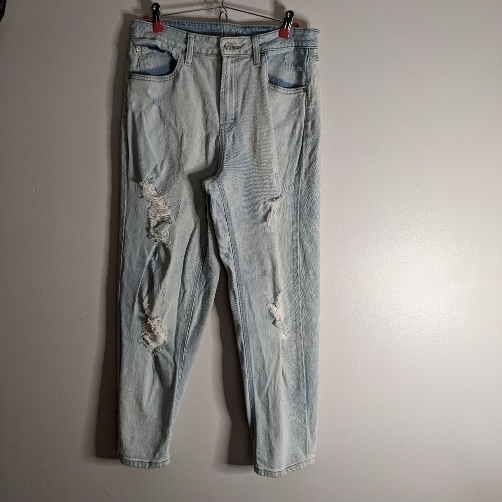 Wild Fable Distressed High Waisted Jeans Size 8